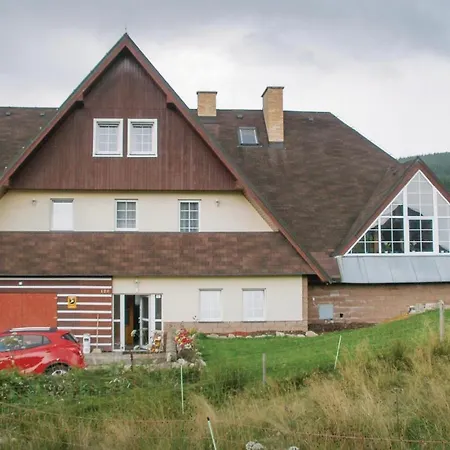 Eight Bedroom Holiday In Horni Mala Upa *
