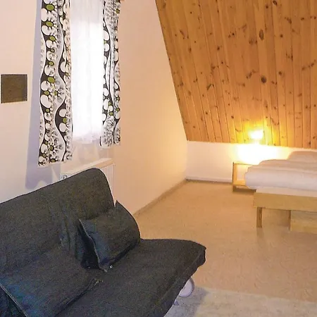 Eight Bedroom Holiday In Horni Mala Upa Feriehus *
