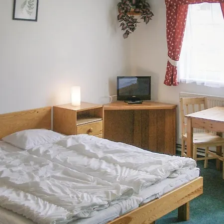 Eight Bedroom Holiday In Horni Mala Upa