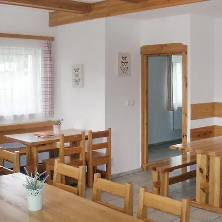 Eight Bedroom Holiday In Horni Mala Upa Feriehus *